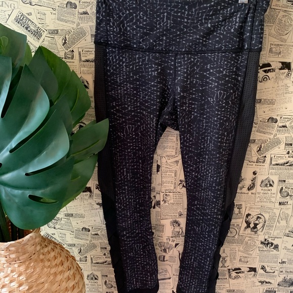 Lululemon Var-City Crop Samba Snake Battleship 6 - Picture 2 of 12